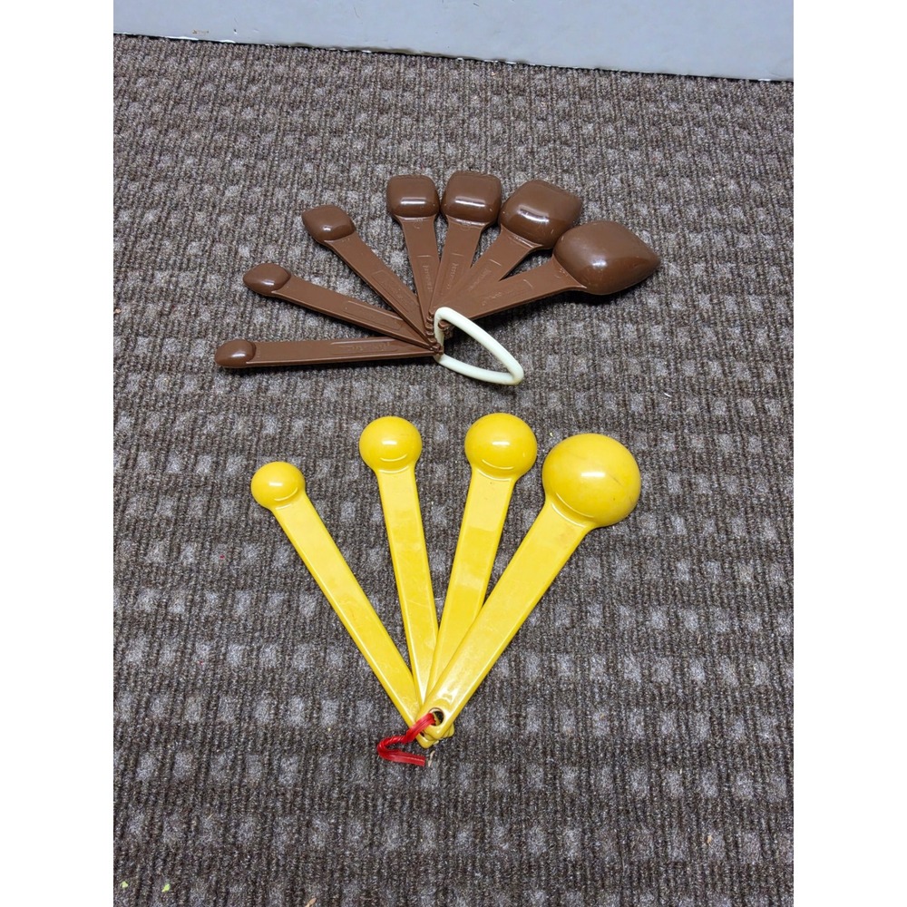 Vintage Tupperware Measuring Spoons Set Brown D-Shape and Yellow 10 Pieces Total